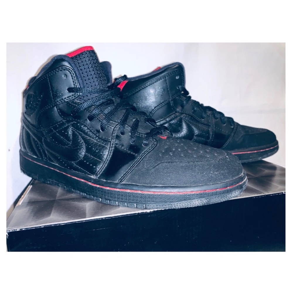 Air Jordan 1 Retro 99 'Bred' size 9